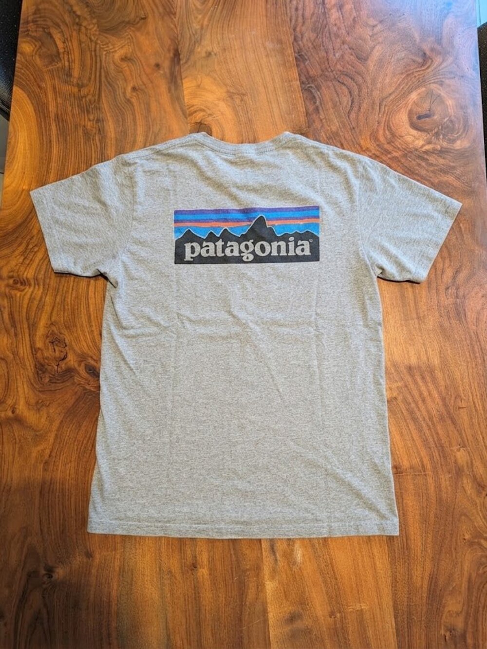 Patagonia -  Men's P-6 Logo Cotton T-Shirt STY38906 | Gray | Size Large